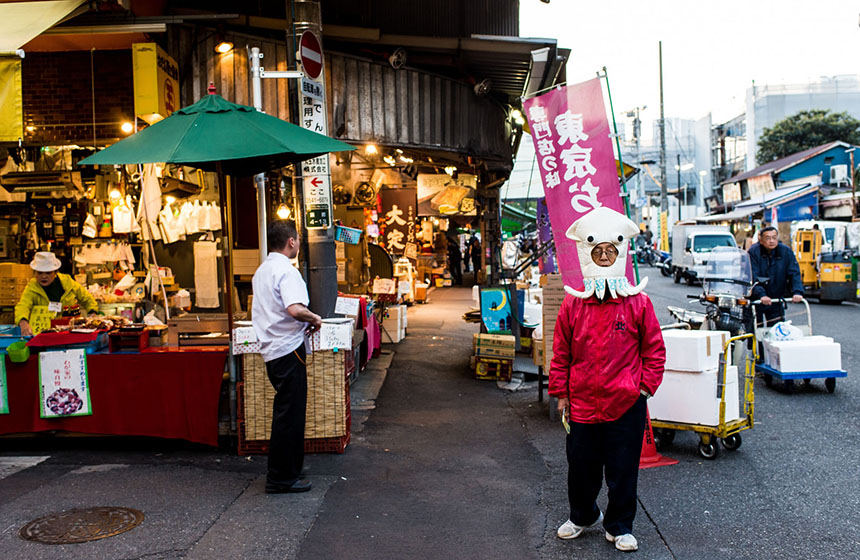 Enter Tsukiji Fish Market