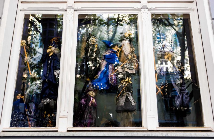 Window Witches in Schöneberg, Berlin